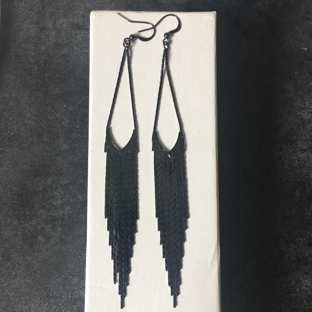 Fun dangle earrings never worn! - Picture 1 of 1
